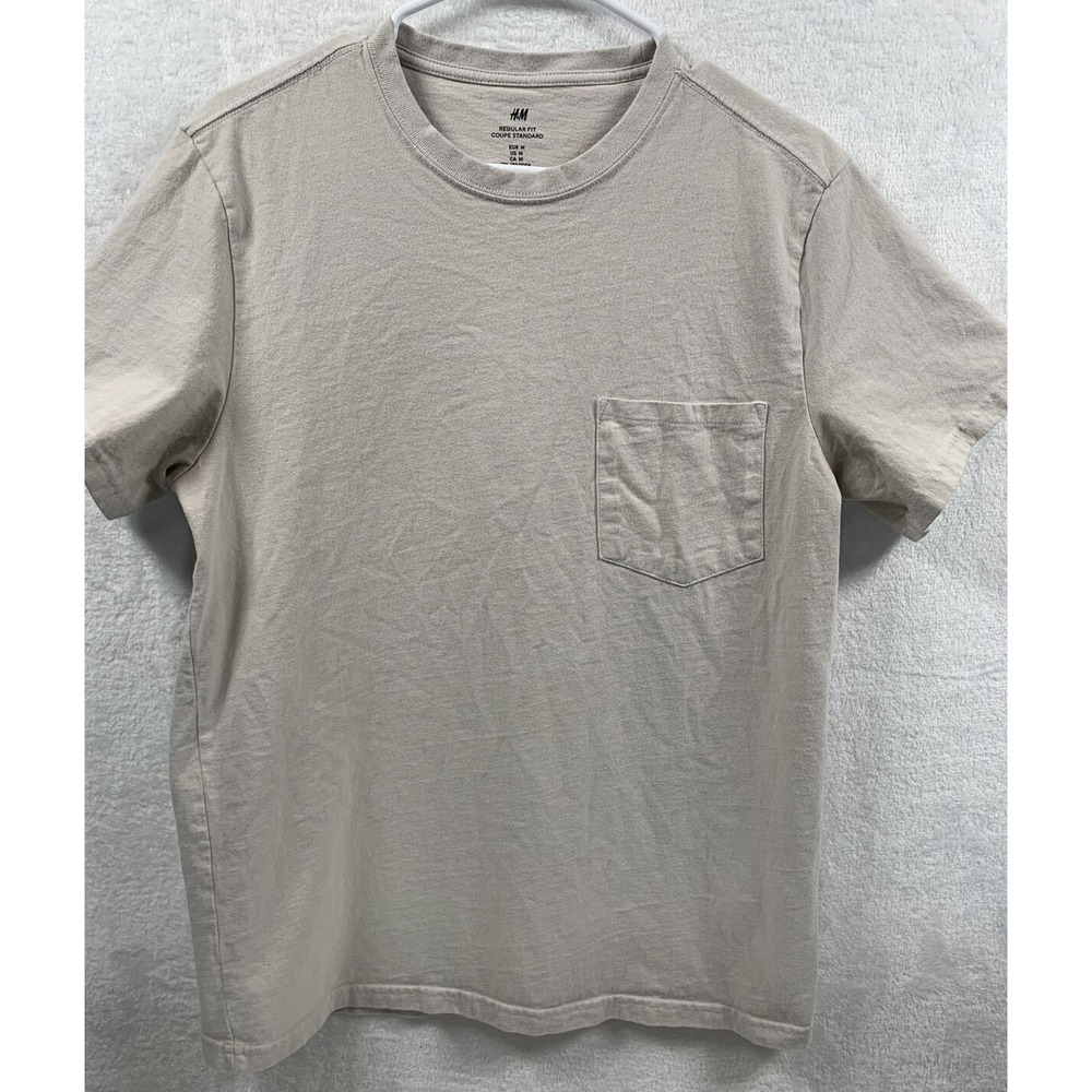 H&M Men's Regular Fit, Coupe Standard T-Shirt Med Beige w/Front Pocket Medium